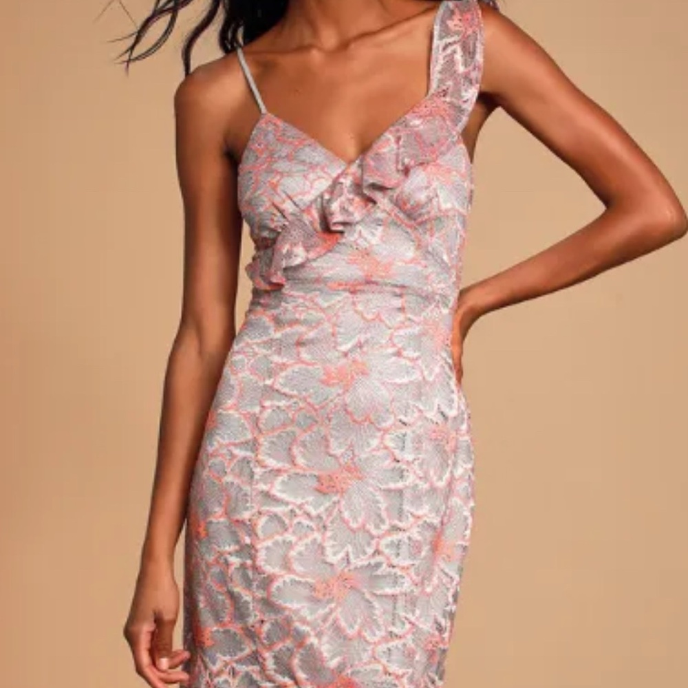 Lulu's Fleur Allured Grey Lace Midi Dress / Sm